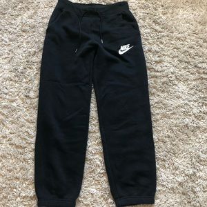 Nike sweatpants size M
